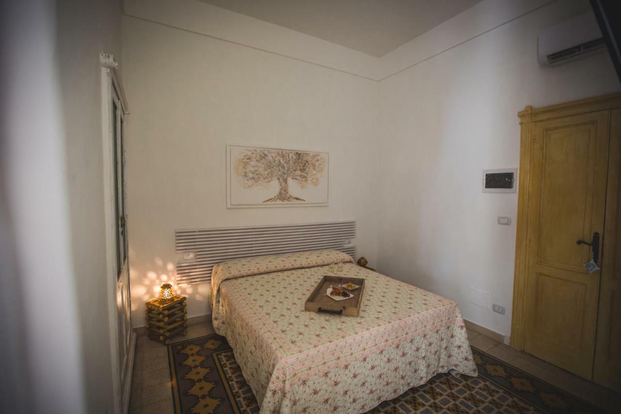 B&B Le Ferule Manfredonia Bagian luar foto